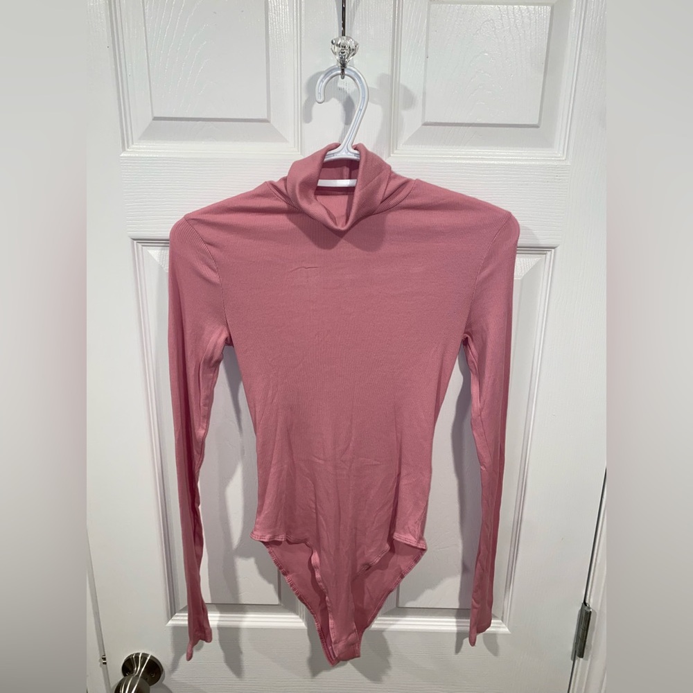 Pink basic turtle neck